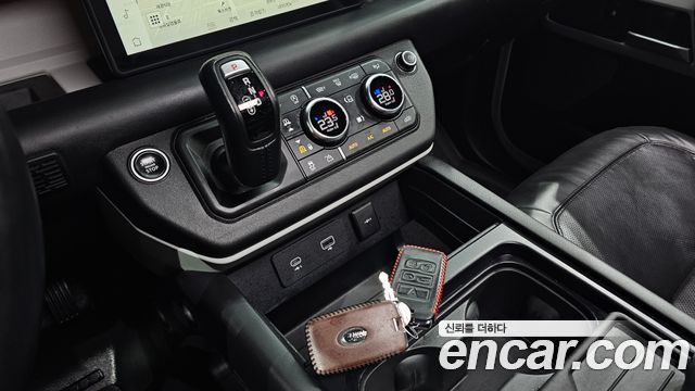 Land Rover Defender 110 D300 HSE