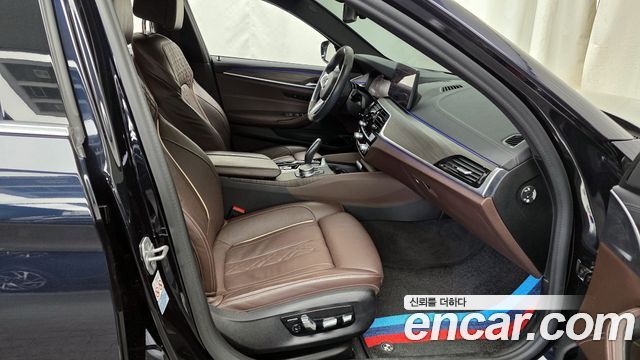 BMW 5-Series 523d M Sport