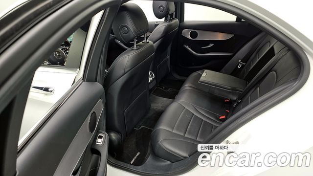 Mercedes-Benz C-Class C200 AMG Line