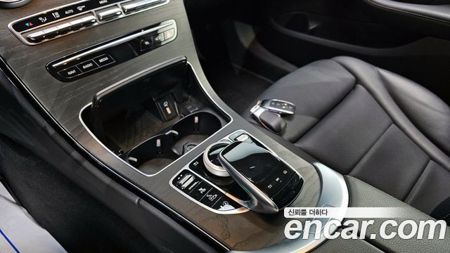 Mercedes-Benz C-Class C200 AMG Line