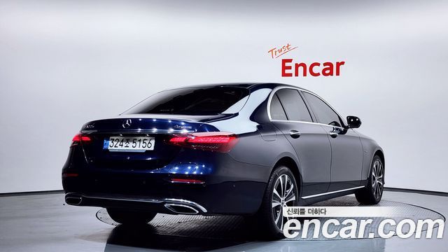 Mercedes-Benz E-Class E300e 4MATIC Exclusive