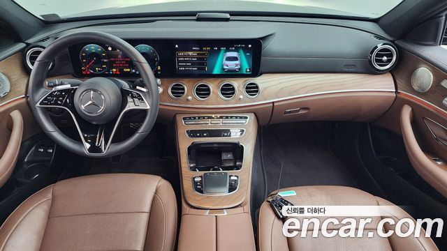 Mercedes-Benz E-Class E300e 4MATIC Exclusive