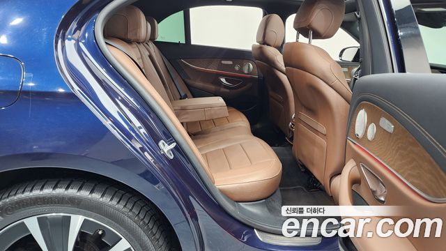 Mercedes-Benz E-Class E300e 4MATIC Exclusive