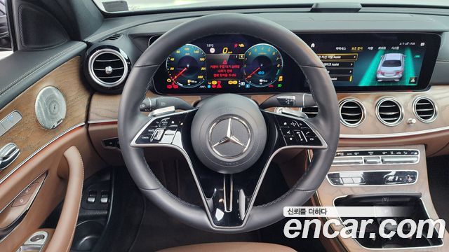 Mercedes-Benz E-Class E300e 4MATIC Exclusive