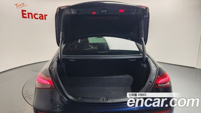 Mercedes-Benz E-Class E300e 4MATIC Exclusive