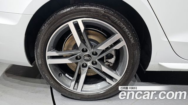 Audi A4 (B9) 45 TFSI Quattro Premium