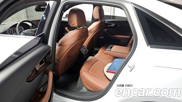 Audi A4 (B9) 45 TFSI Quattro Premium