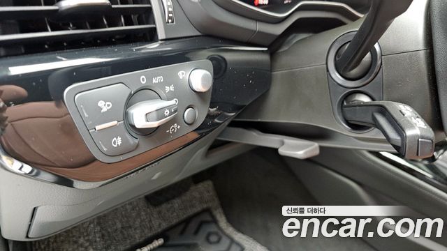 Audi A4 (B9) 45 TFSI Quattro Premium