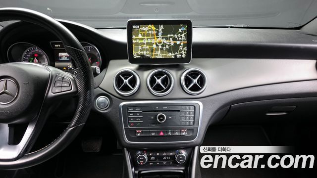 Mercedes-Benz CLA-Class CLA200 d