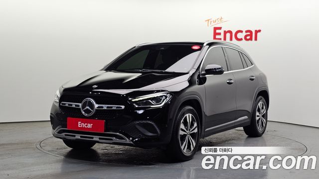 Mercedes-Benz GLA-Class GLA220