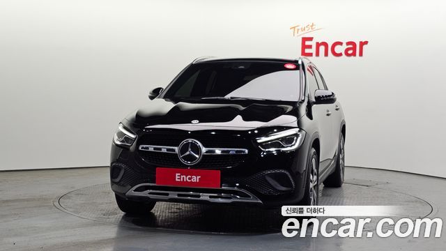 Mercedes-Benz GLA-Class GLA220