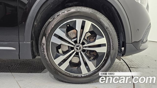 Mercedes-Benz GLA-Class GLA220