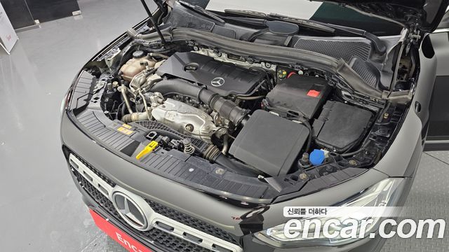 Mercedes-Benz GLA-Class GLA220