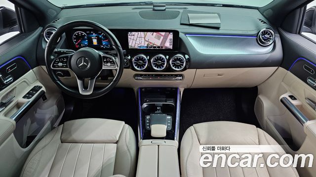 Mercedes-Benz GLA-Class GLA220