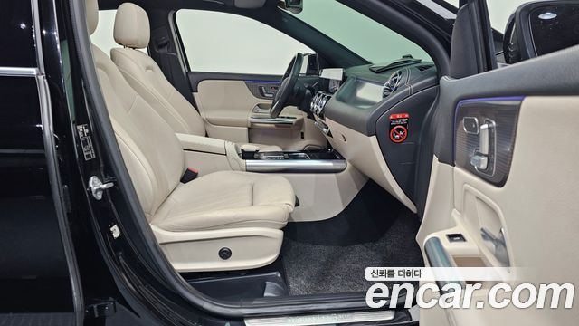 Mercedes-Benz GLA-Class GLA220