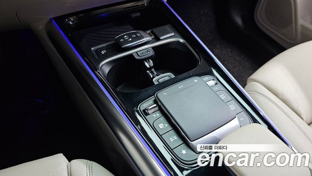 Mercedes-Benz GLA-Class GLA220