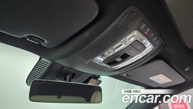 Mercedes-Benz GLA-Class GLA220