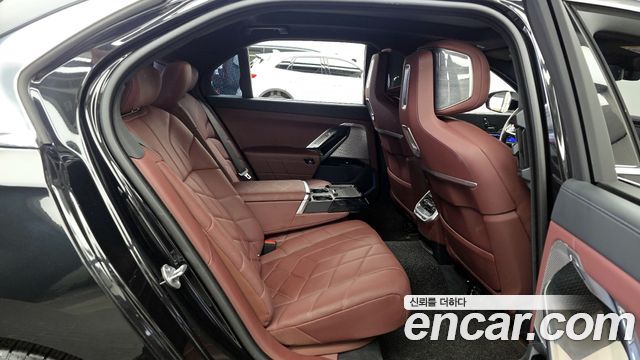 BMW 7-Series 740d xDrive M Sport