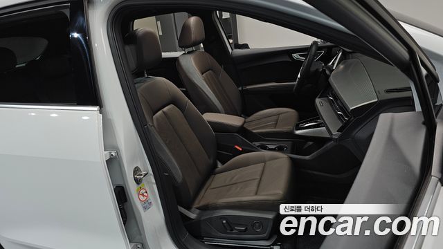 Audi Q4 e-tron 40 Premium