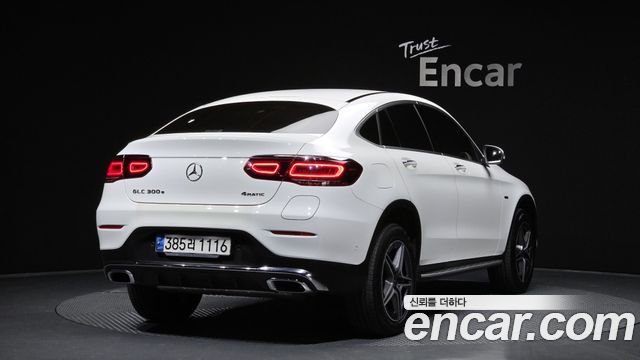 Mercedes-Benz GLC-Class GLC300e 4MATIC Coupe