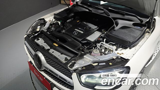Mercedes-Benz GLC-Class GLC300e 4MATIC Coupe