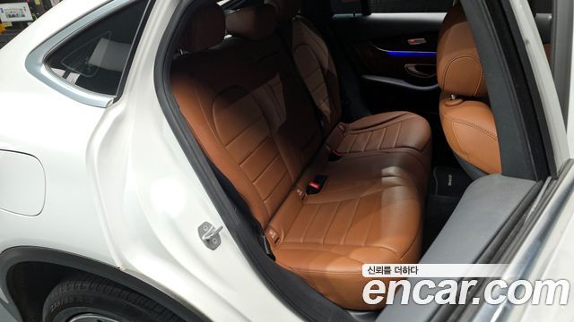 Mercedes-Benz GLC-Class GLC300e 4MATIC Coupe