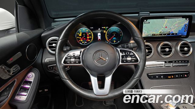 Mercedes-Benz GLC-Class GLC300e 4MATIC Coupe