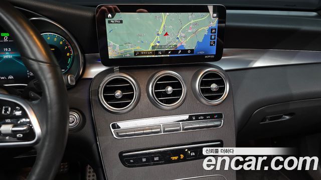 Mercedes-Benz GLC-Class GLC300e 4MATIC Coupe