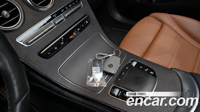 Mercedes-Benz GLC-Class GLC300e 4MATIC Coupe