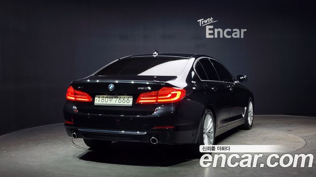 BMW 5-Series 520d xDrive Luxury Plus