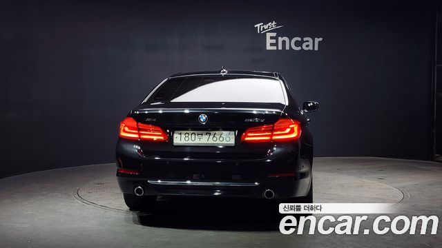 BMW 5-Series 520d xDrive Luxury Plus