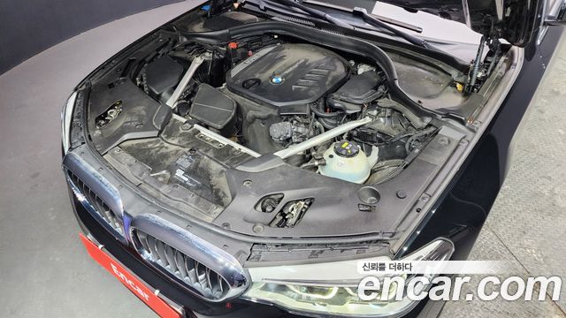 BMW 5-Series 520d xDrive Luxury Plus