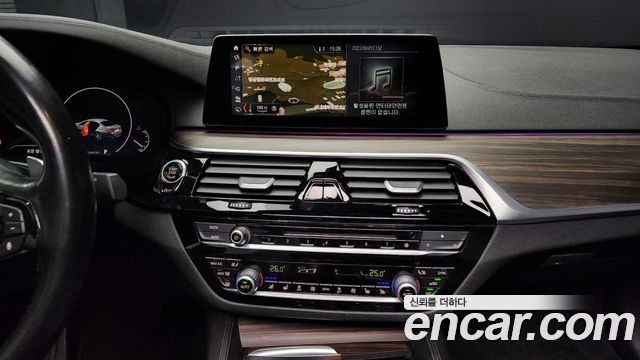 BMW 5-Series 520d xDrive Luxury Plus
