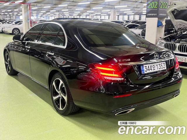 Mercedes-Benz E-Class E250 Avantgarde