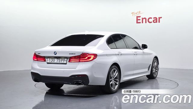 BMW 5-Series 530i M Sport Package Plus
