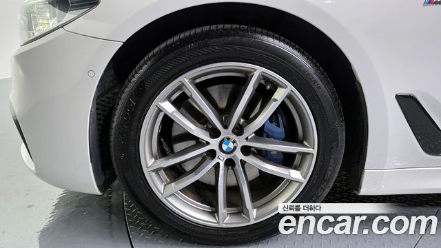 BMW 5-Series 530i M Sport Package Plus