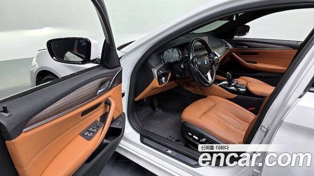 BMW 5-Series 530i M Sport Package Plus