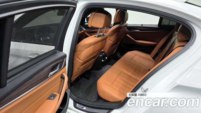 BMW 5-Series 530i M Sport Package Plus