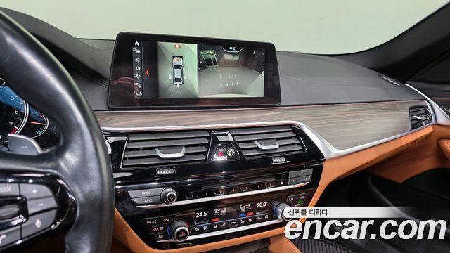 BMW 5-Series 530i M Sport Package Plus