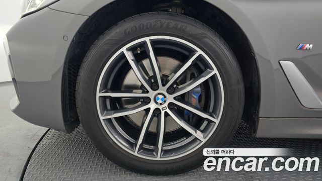 BMW 5-Series 523d xDrive M Sport