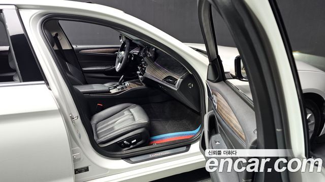 BMW 5-Series 530i Luxury Plus
