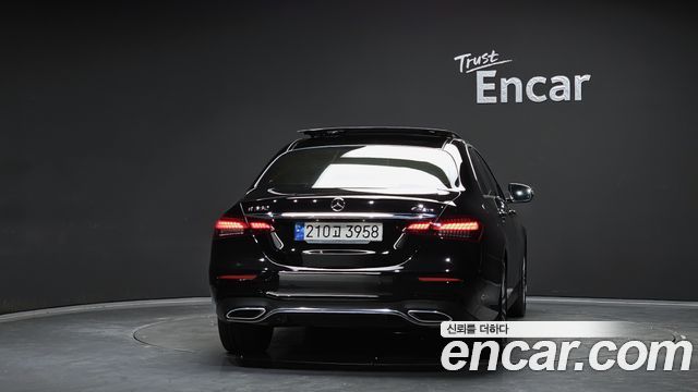 Mercedes-Benz E-Class E350 4MATIC AMG Line