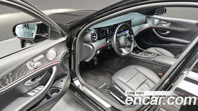 Mercedes-Benz E-Class E350 4MATIC AMG Line
