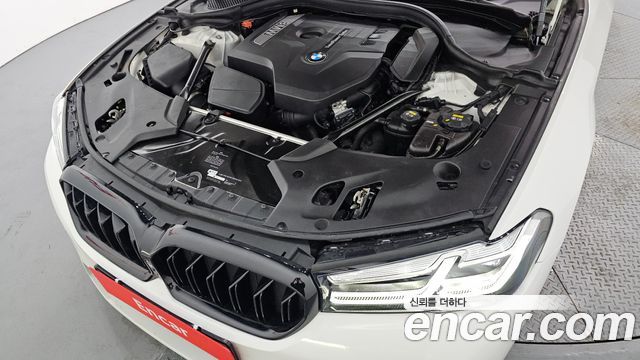 BMW 5-Series 530i xDrive M Sport Package Plus
