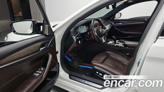 BMW 5-Series 530i xDrive M Sport Package Plus