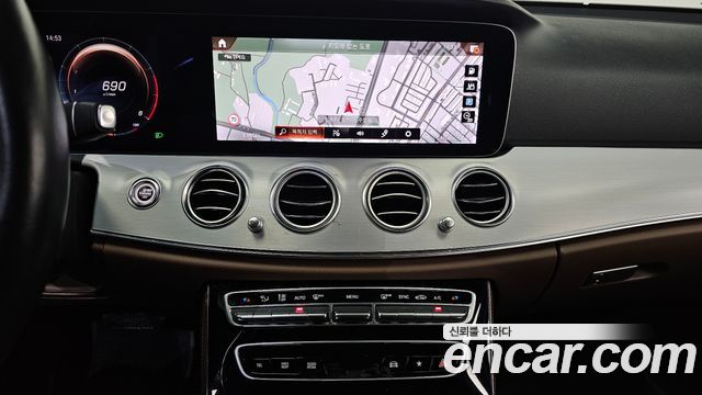 Mercedes-Benz E-Class W213 E250 Avantgarde