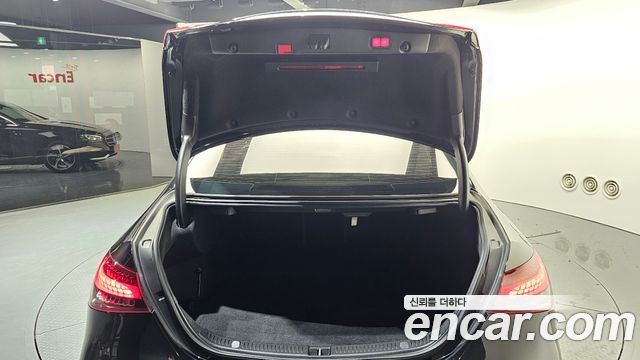 Mercedes-Benz E-Class W213 E250 Avantgarde