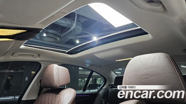 BMW 5-Series 520i Luxury