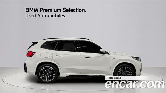 BMW iX1 xDrive 30 M Sport