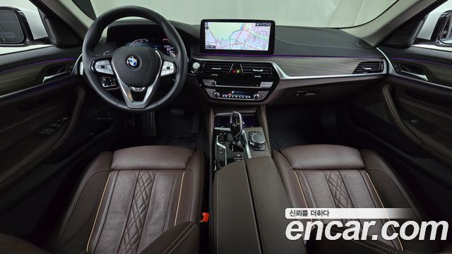 BMW 5-Series 530i Luxury